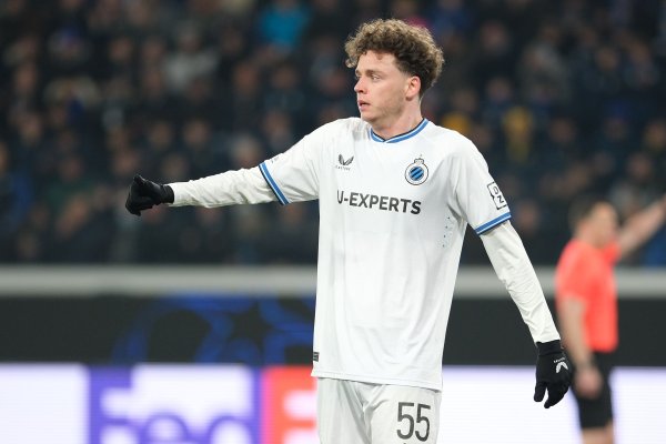 尤文移交的球探出现时了看台上体育赛事直播