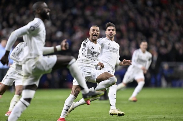 名景色预定！姆巴佩看到吕迪格高抬腿决骤庆祝，立马学了起来体育最新信息