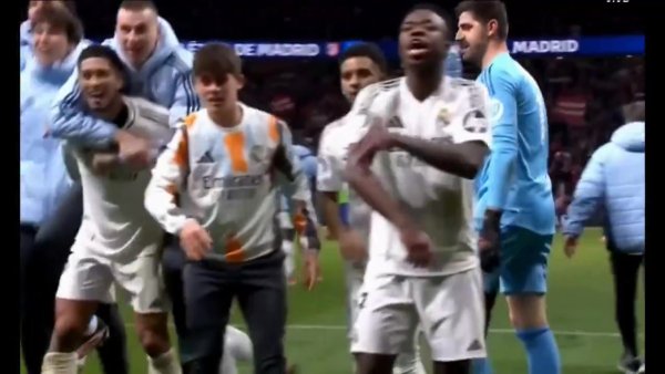 阿尔瓦雷斯点球二次触球无效体育赛事直播