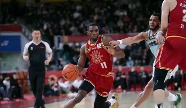 那么他就要在濒临新疆男篮的比赛时要停赛体育赛事直播