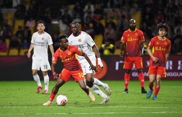 迈出本赛季冲超的坚实第一步体育集锦