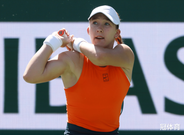 她战胜了两位大满贯冠军斯瓦泰克、莱巴金娜体育录像/图片