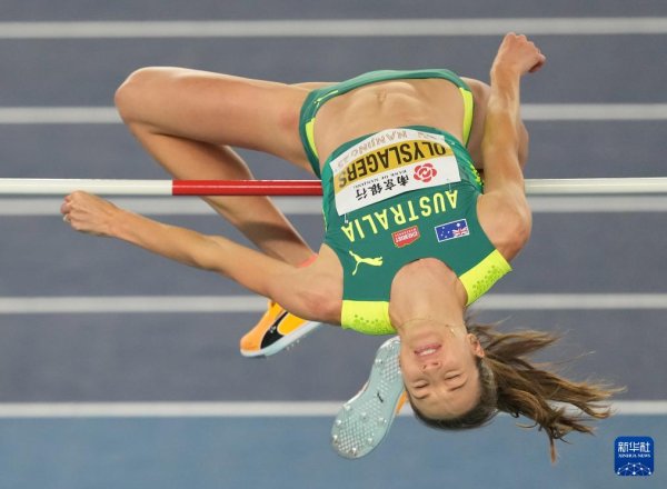 在2025南京寰球田联室内锦标赛女子跳高决赛中体育集锦