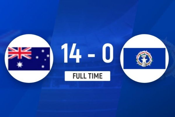 他在搜索北马里亚纳群岛府上时体育录像/图片