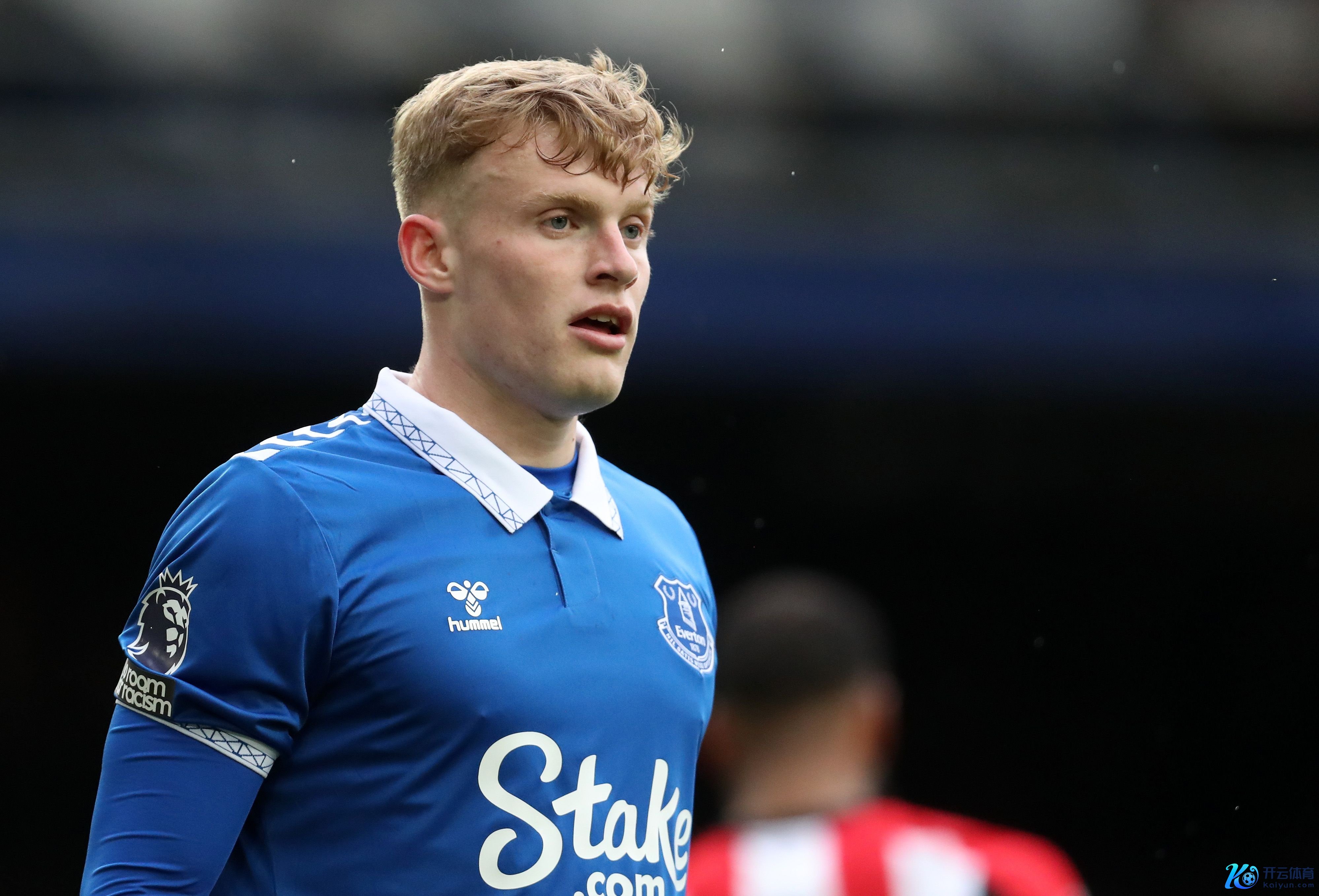 天外体育：布兰斯韦特成为第9个退出本期英格兰队的球员