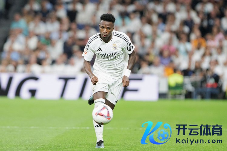 巴西主帅：绝大巨额巴西东说念主觉得金球奖扞拒允 小熊应获取相配认同